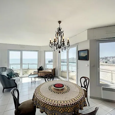 Apartment Magnifique En Front De Avec Parking Et Wi-fi A - Fr-1-361-516